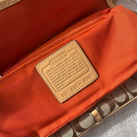 Coach Y2K Signature Demi Clip Shoulder Bag (A3U-6348) - Picture 13 of 16